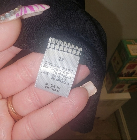 🍁🍂Zenana LUXE RAYON LACE SLEEVE TOP 2x - Picture 5 of 6